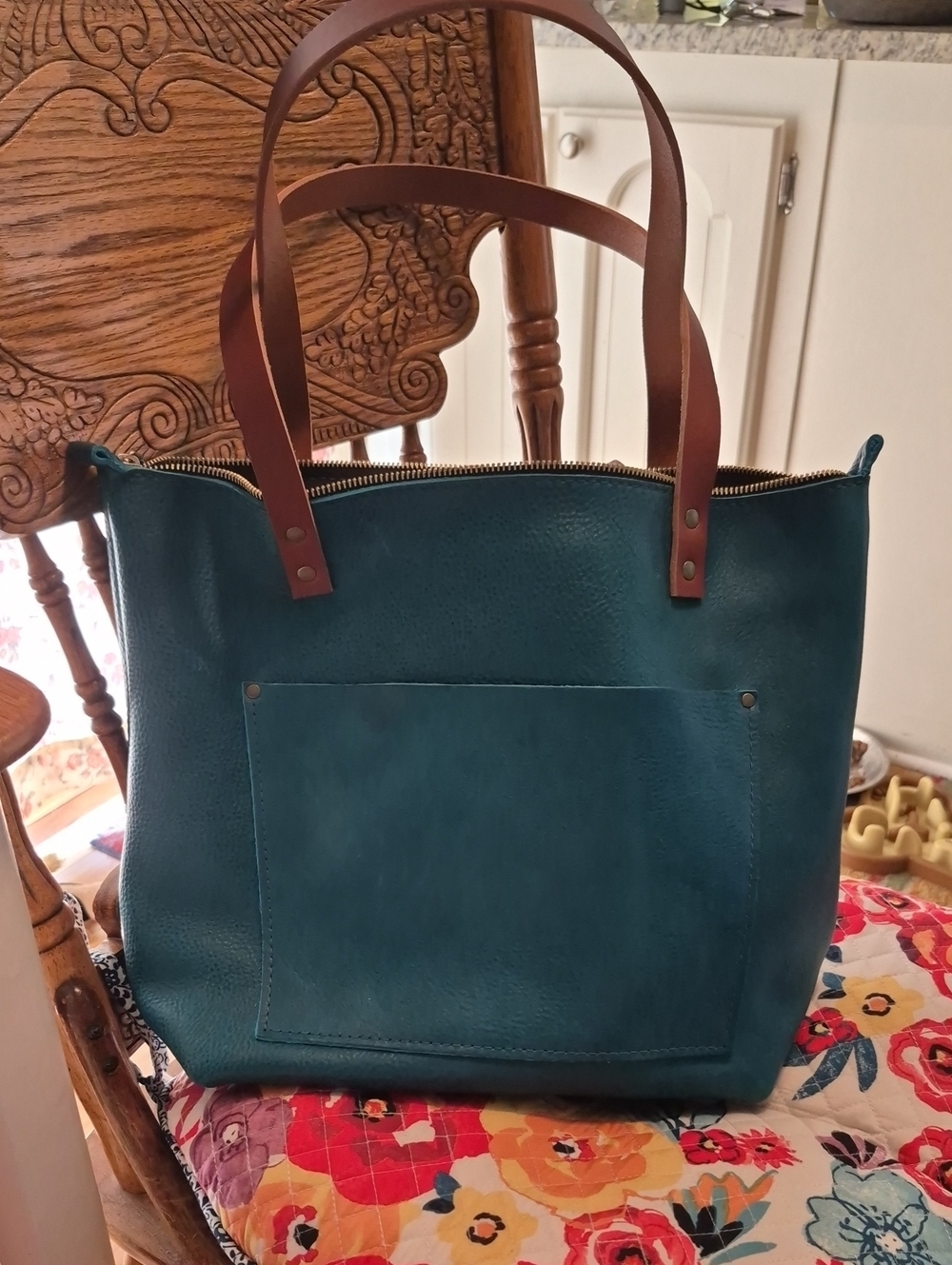 PLG Medium Tote With Zipper, BNNU